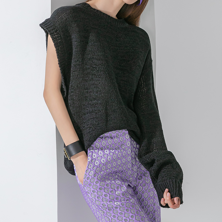E2712 Unbalance Sleeve knit(Production period Requirement 10 days，Sequential forwarding scheduled) Korea