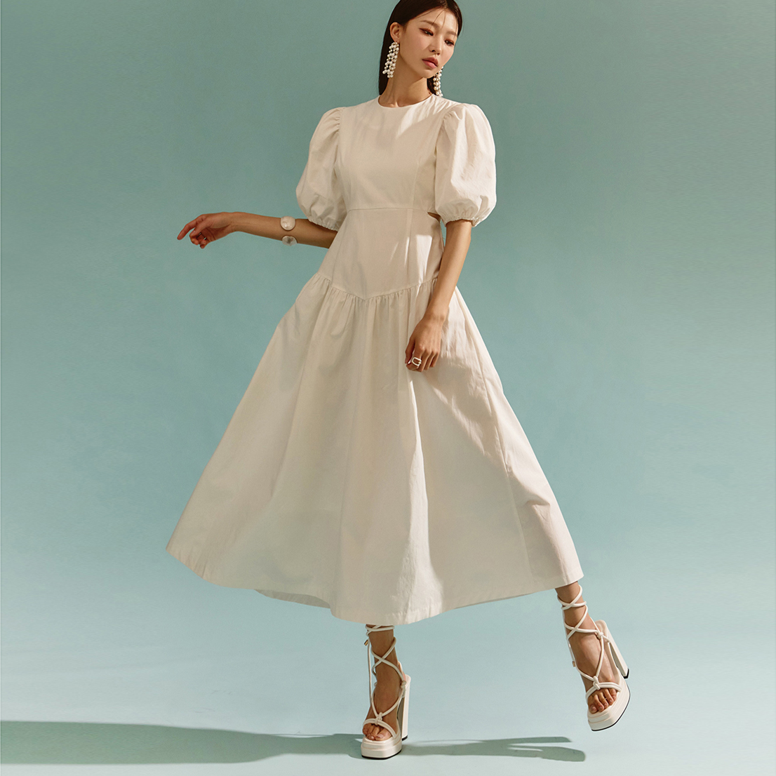 D4722 Puff Sleeve Side Cutout Long Dress Korea