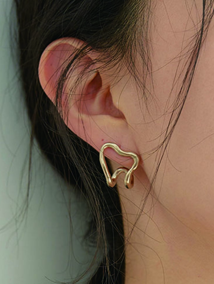 [Mono-A-Wear] Connection Curve Earring (Silver,Gold) Korea