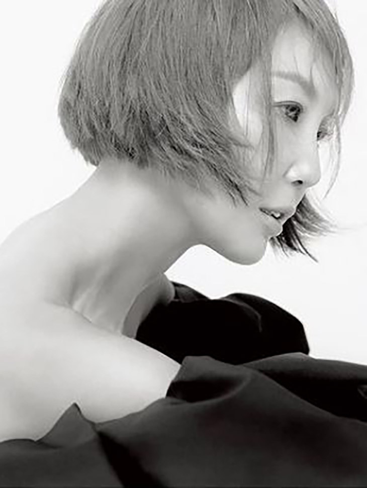 DINT CELEB<br><br> Magazine 'Woman Sense'<br> Choi Eun-kyung Announcer<br><br> B9121 Korea