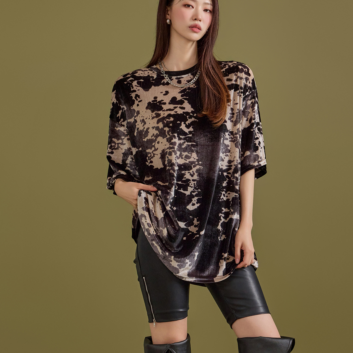 E3166 Velvet Leopard Pattern Loose Fit Short Sleeve Top Korea
