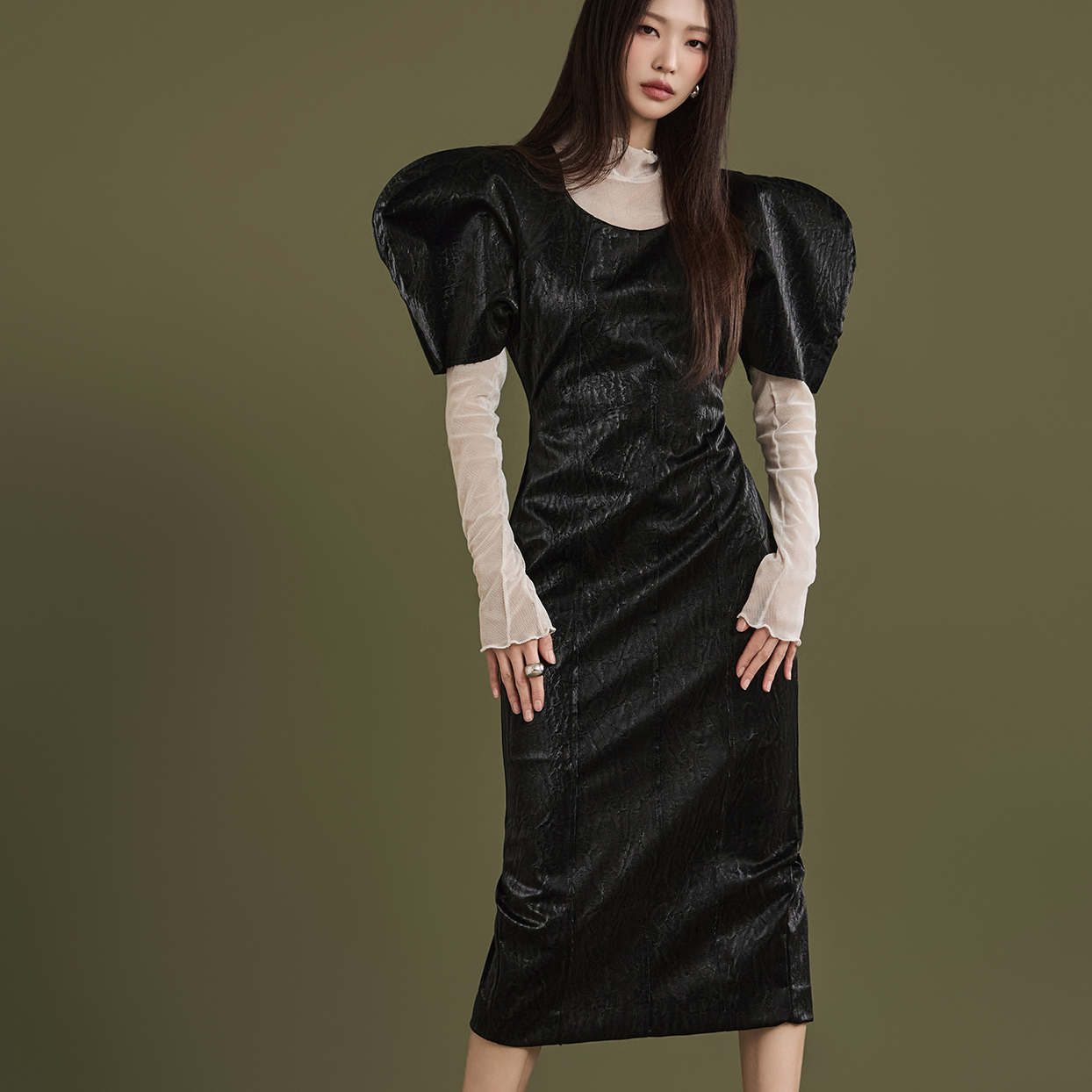 D9454 Enamel Leather Pintuck Puff Midi Dress Korea