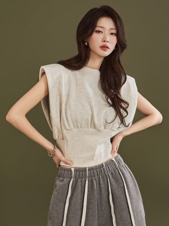 E3245 Fleece-lined Crop Sleeveless Top Korea