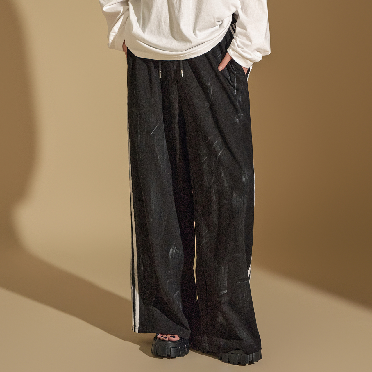 P3236 Paint Textured Pants Korea