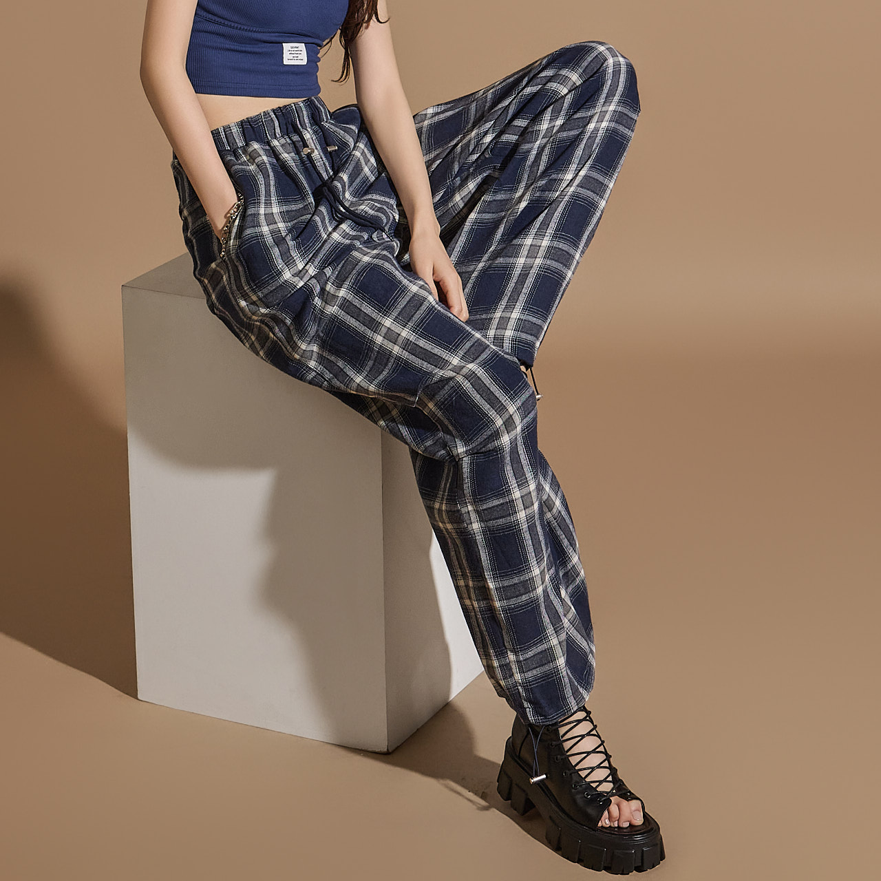 P3244 Plaid Pants Korea