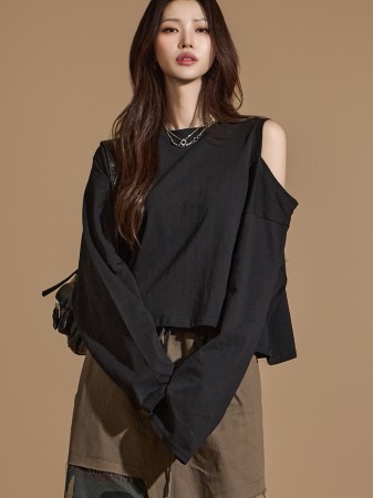 E3527 Shoulder Cut-out Top Korea